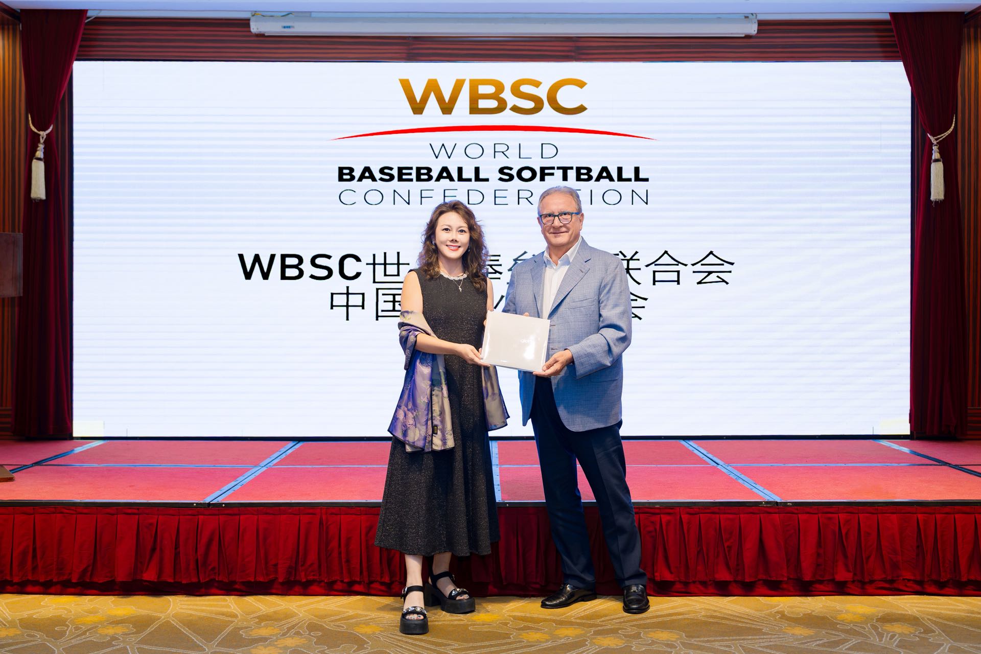 d8d1718c06a6a7800326e79eb06da640.jpg